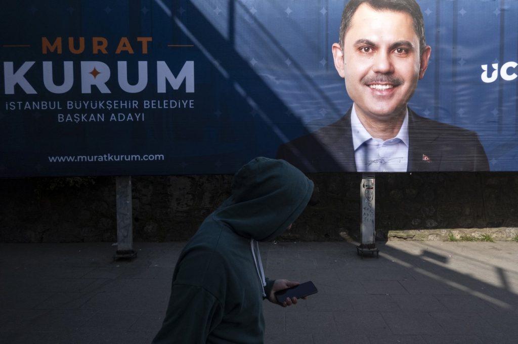 What are young voter trends for Türkiye’s local elections?