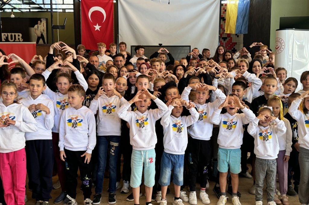 Türkiye’s care brings joy to Ukraine’s war victim children