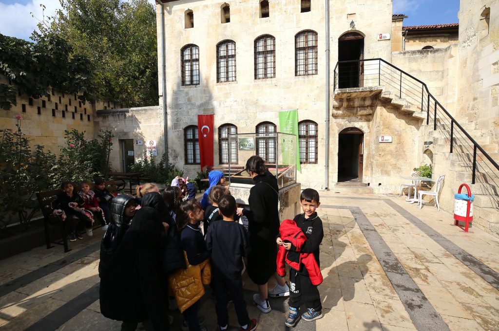 Visitors discover Atatürk’s memories in Gaziantep’s historic museum