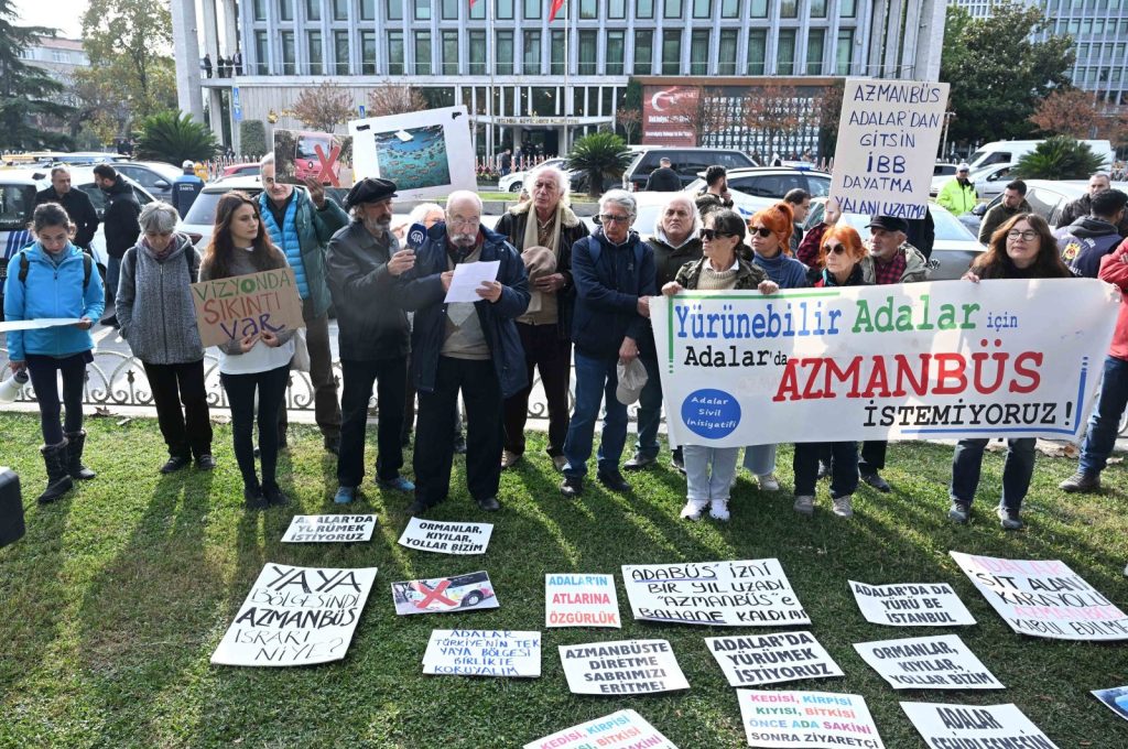 Protesters in Istanbul’s Büyükada rally to preserve car-free island status