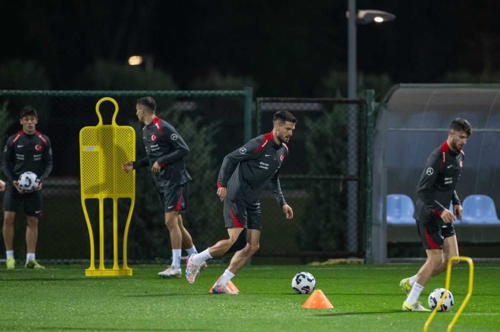 Türkiye’s national team kicks off training for Wales showdown