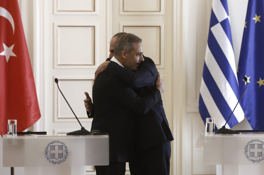 Maps, former PM remain thorns in budding Turkish-Greek ties
