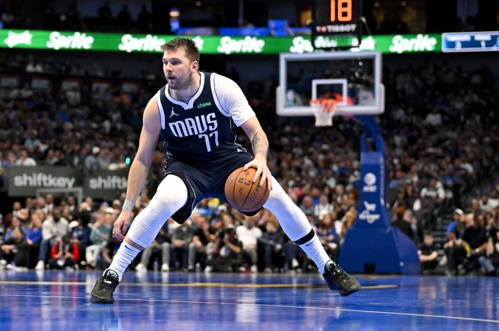 Returning Doncic steals show as Mavericks cruise past Pelicans