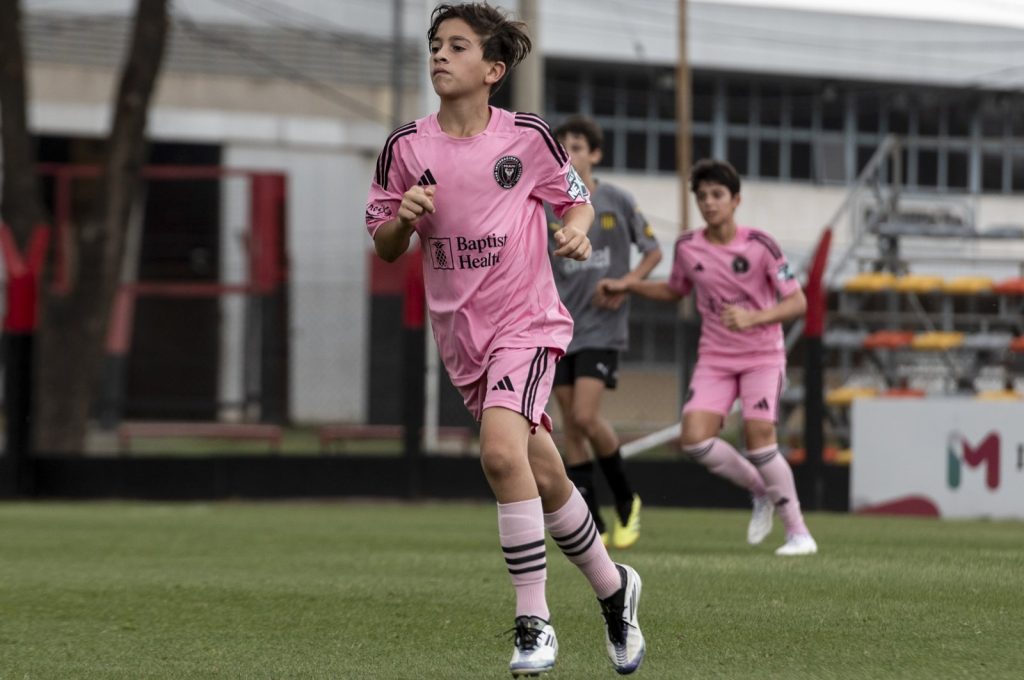 Messi’s son Thiago takes his 1st shot at glory in ‘Newell’s Cup’