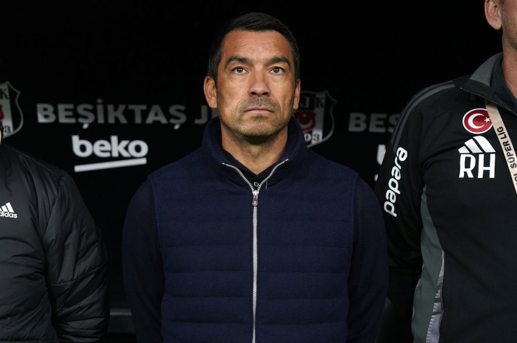 Beşiktaş sack coach van Bronckhorst amid poor results, turmoil