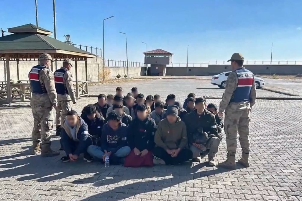 Turkish security forces nab 115 migrant smugglers