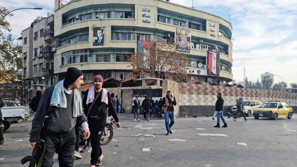 Türkiye warns against instability, calls for smooth transition in Syria