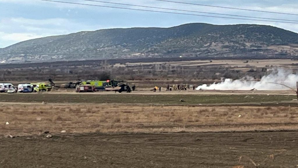 5 killed in military helicopter crash in Isparta, S. Türkiye