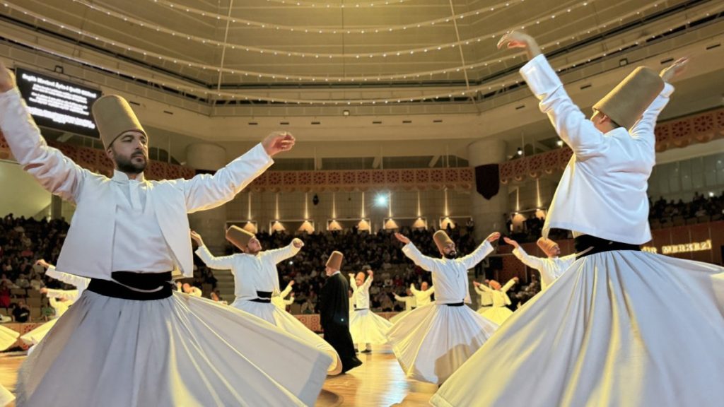 Rumi’s anniversary ceremonies draw crowds to Türkiye’s Konya