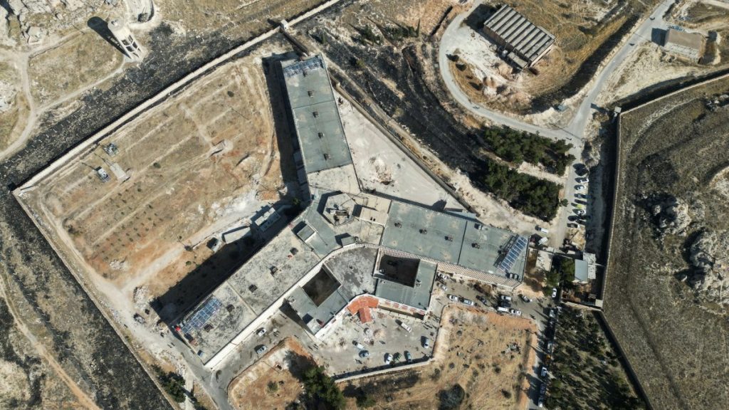 Turkish rescuers search for missing in Syria’s Sednaya prison