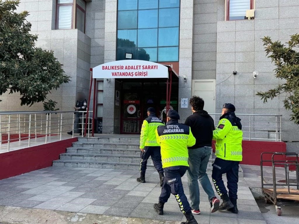 ‘Operation Clamp’ targeting FETÖ nets 41 suspects in Türkiye