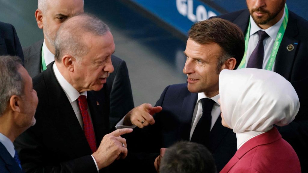 Erdoğan, Macron discuss Syria in phone call