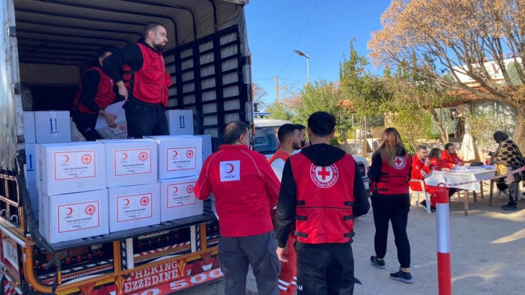 Turkish Red Crescent delivers aid to Lebanon’s war-affected areas