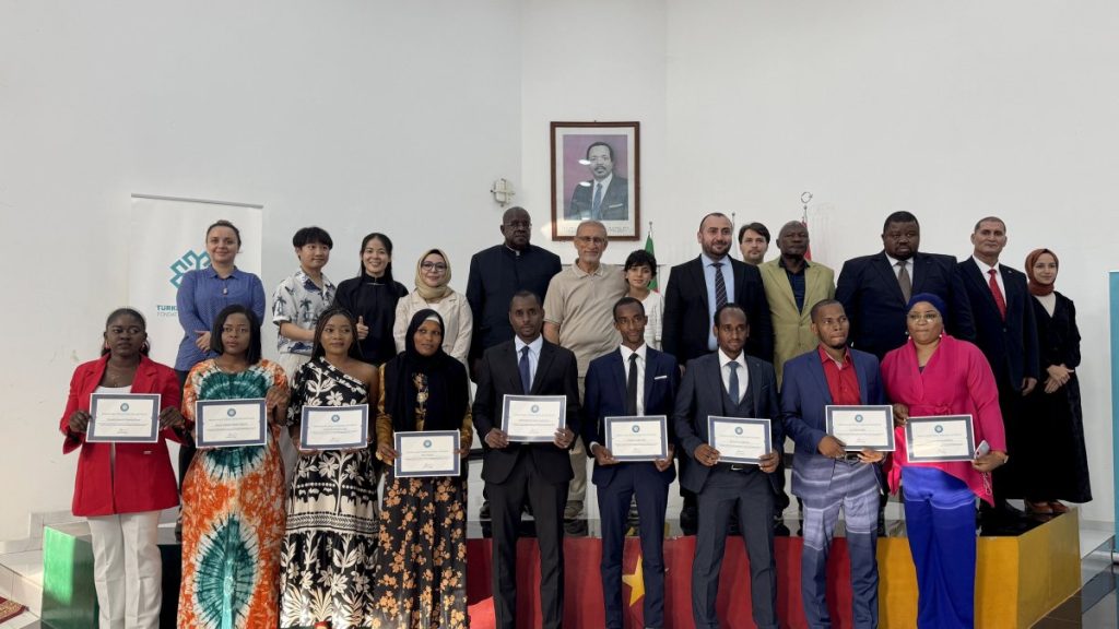 Turkish language training program in Cameroon completes 1st cycle