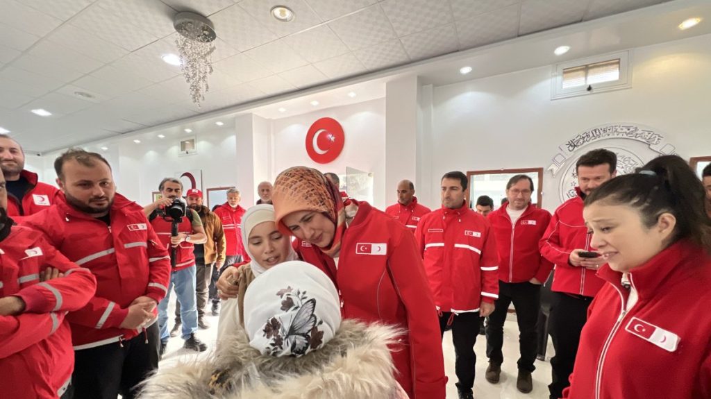 Turkish Red Crescent boosts humanitarian aid with new Syria office