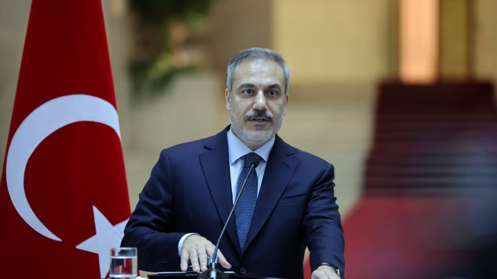 Turkish FM calls for return to ‘pre-Sarkozy’ era in ties with EU