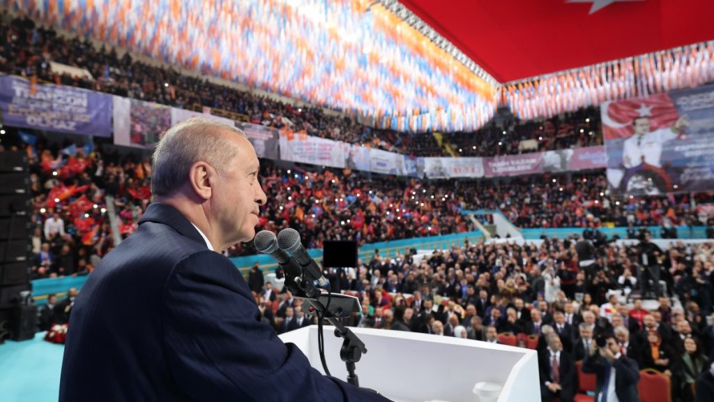 AK Party’s change spree replaces chairs in 47 Turkish cities