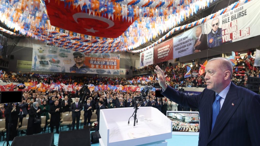 Erdoğan vows to make up for local vote mishap