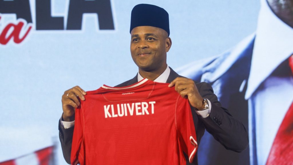 Dutch legend Kluivert aims for World Cup berth with Indonesia
