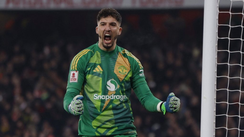 Bayındır double save lifts Utd over Arsenal, into FA Cup 4th round