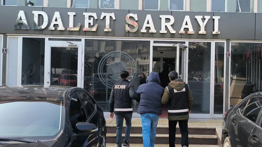 110 nabbed in weeklong operations against FETÖ in Türkiye