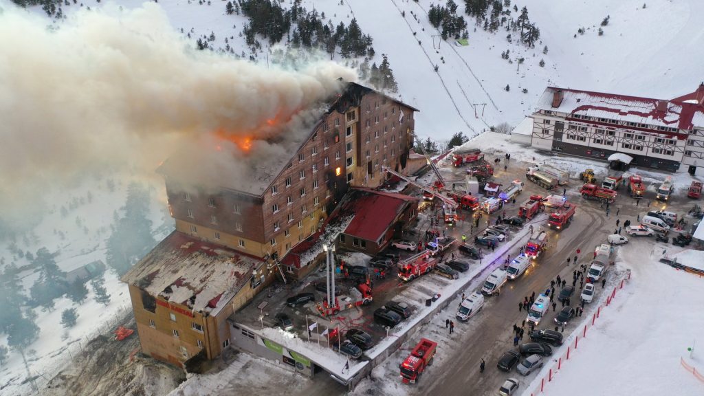 10 dead, 32 injured in hotel fire at Türkiye’s Kartalkaya ski resort