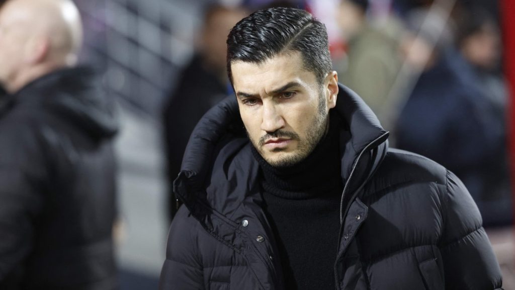 4-game losing run push Dortmund to part ways with coach Şahin