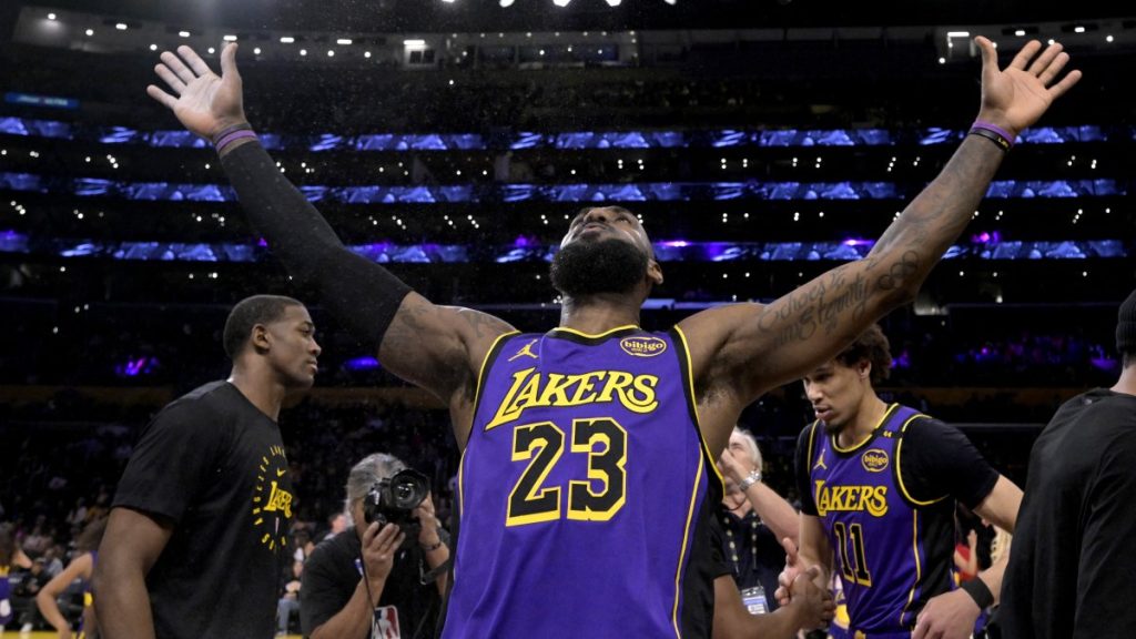 NBA All-Star starters announced, LeBron extends record selection