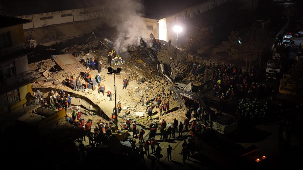 Konya building collapse in Türkiye takes lives of newlyweds