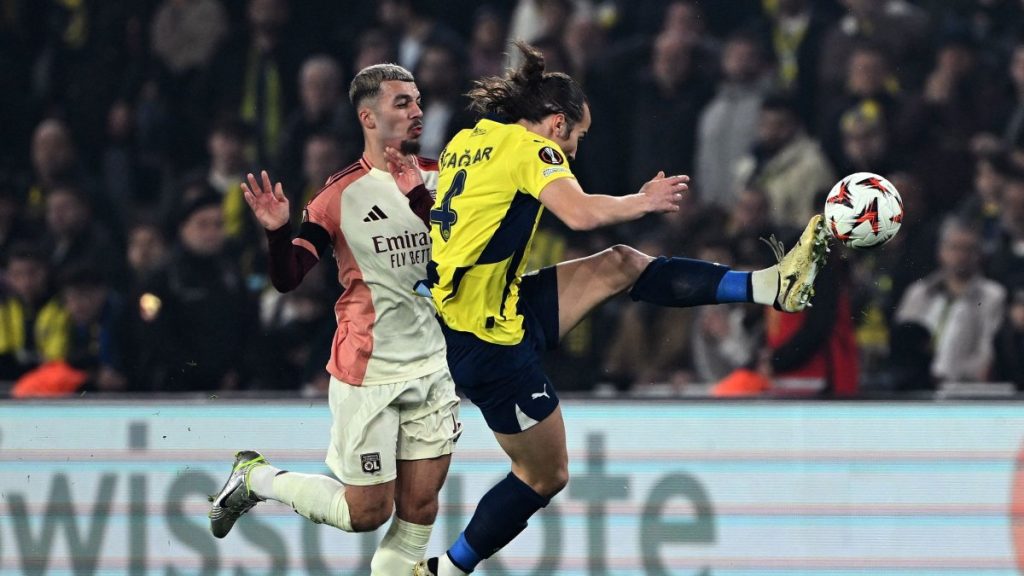 Fenerbahçe set for decisive Europa League match against Midtjylland