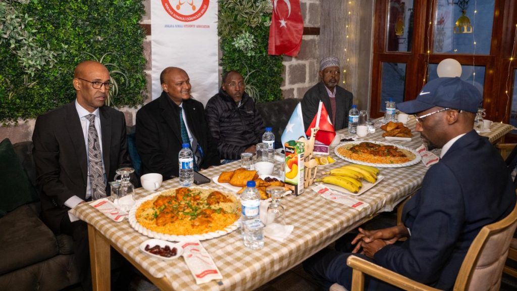 Turkish cuisine among world’s best, Somali envoy says at iftar