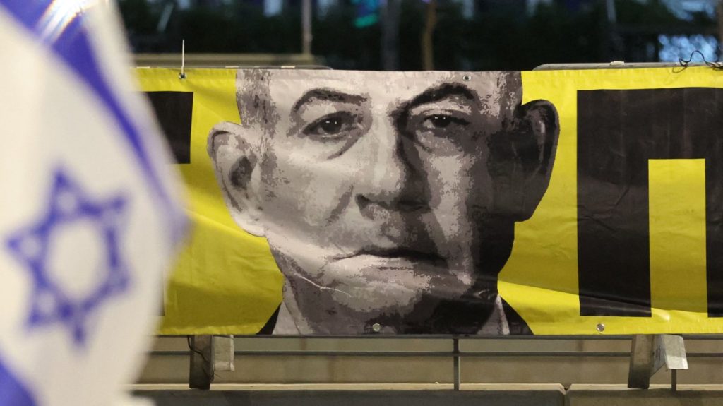 Qatargate: New crisis in Israel that could trigger civil war