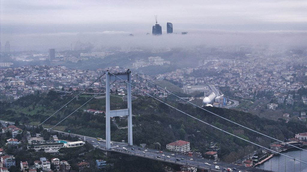 Istanbul braces for cold, rainy weather starting April 7