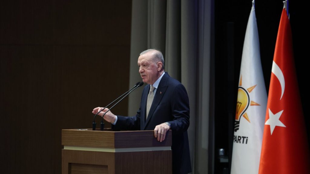 Erdoğan slams opposition over boycott, bid to thwart justice