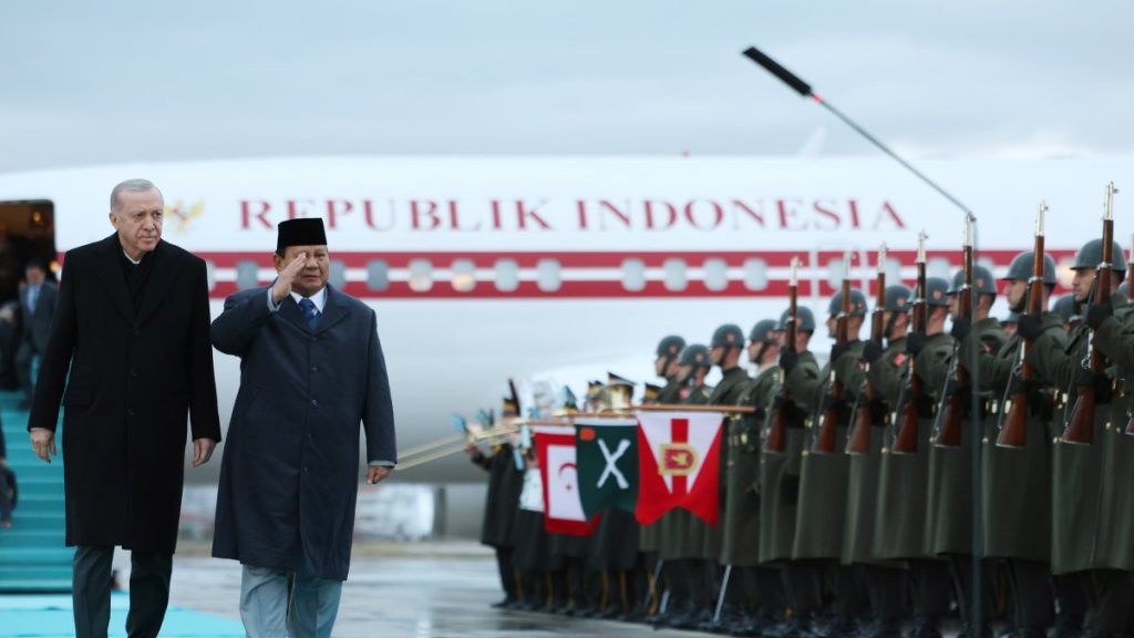 President Erdoğan welcomes Indonesia’s Subianto in official ceremony