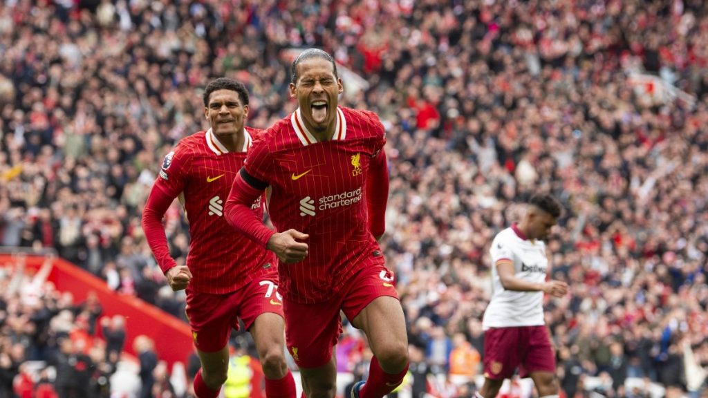 Van Dijk’s late strike keeps Liverpool on course, Chelsea held back