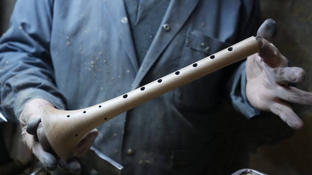 Craftsman from Türkiye’s Gaziantep makes zurnas by hand for 60 years