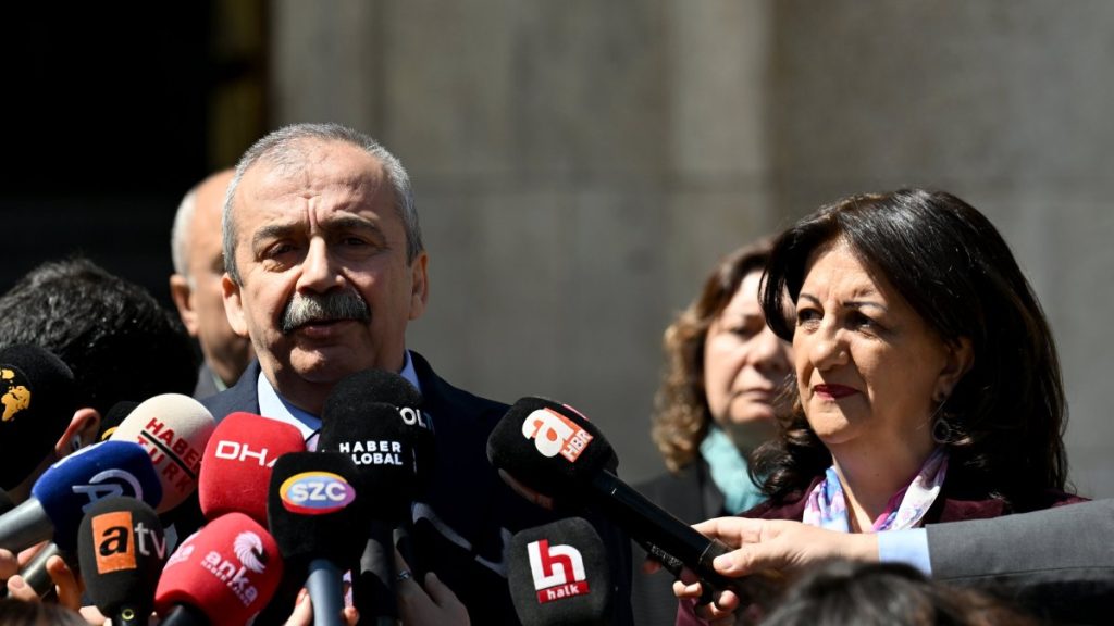 Deputy parliament speaker Önder hospitalized after heart attack