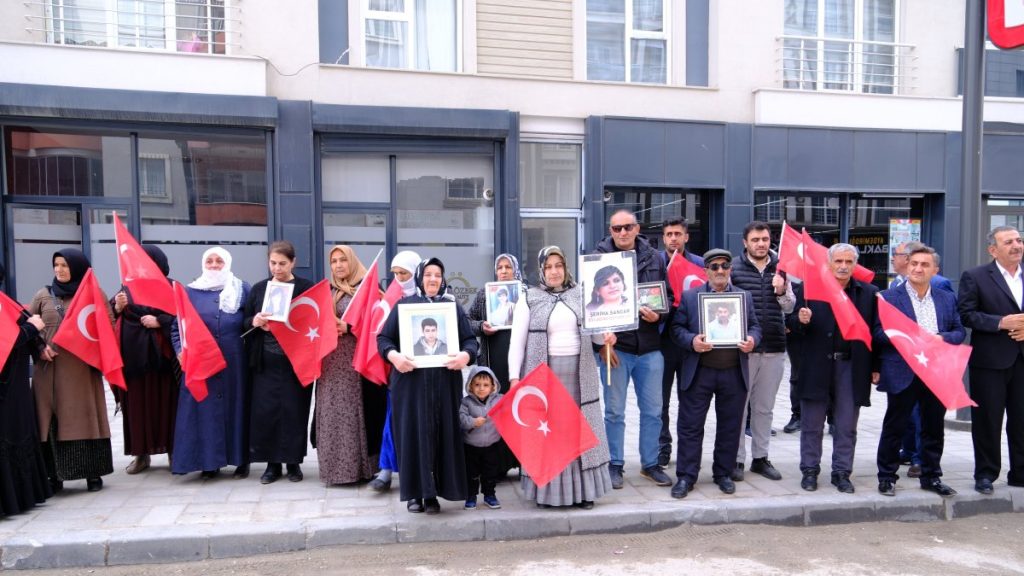 Türkiye calls on PKK terrorists in Iraq to surrender with leaflets