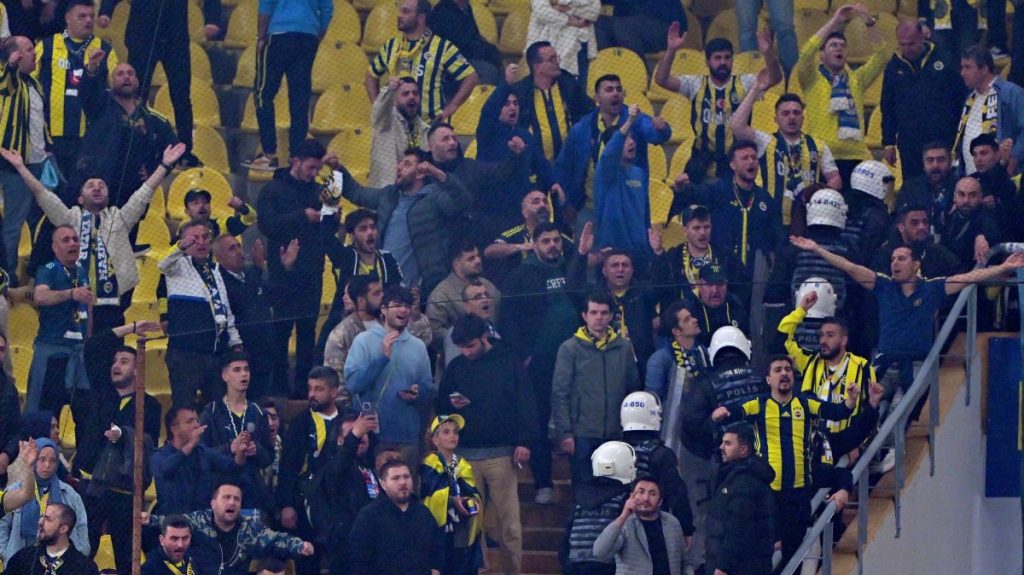 Fans turn on Ali Koç as Fenerbahçe’s title hopes take another hit