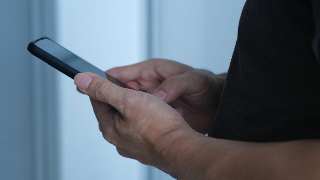 Türkiye detains 24 in social media fraud operation across 9 cities