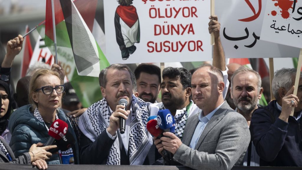 Unionists gather in front of UN Türkiye for Palestine