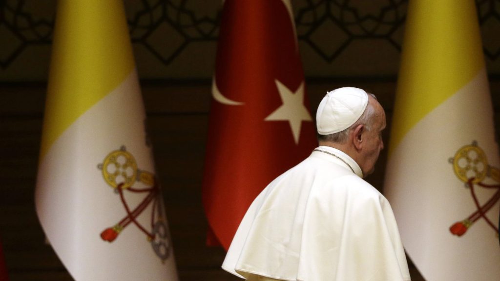 Pope Francis leaves behind mixed legacy in ties with Türkiye