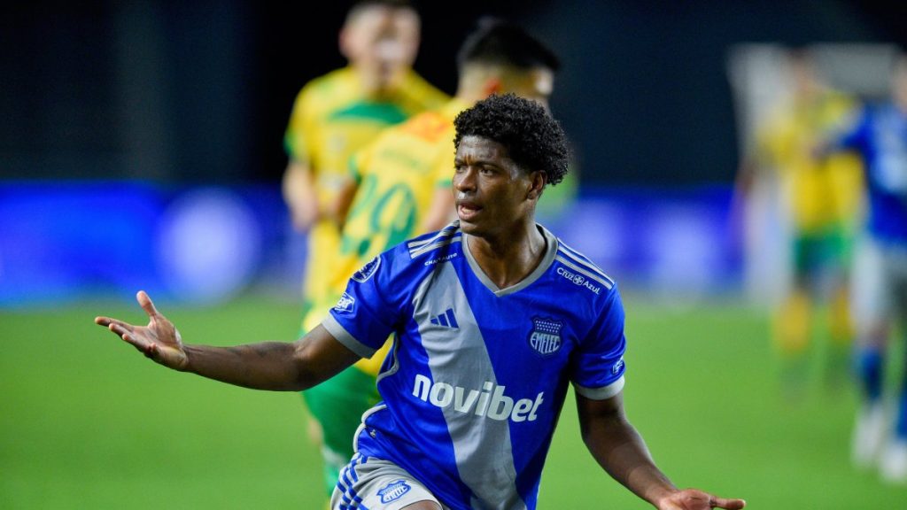 Ecuadorian footballer Rodriguez’s family abducted in home invasion