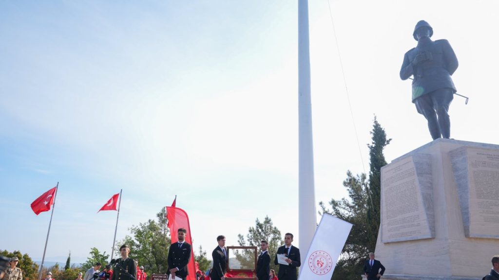 Türkiye honors Gallipoli heroes on 110th anniversary with national tribute