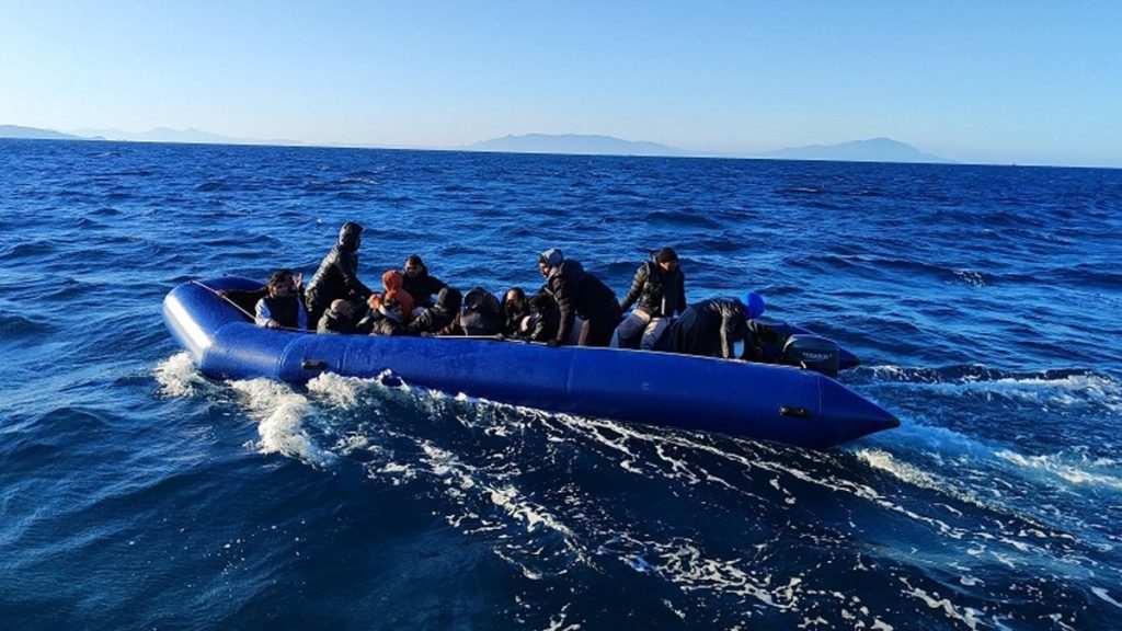 Frontex warns Greece over abuses against migrants