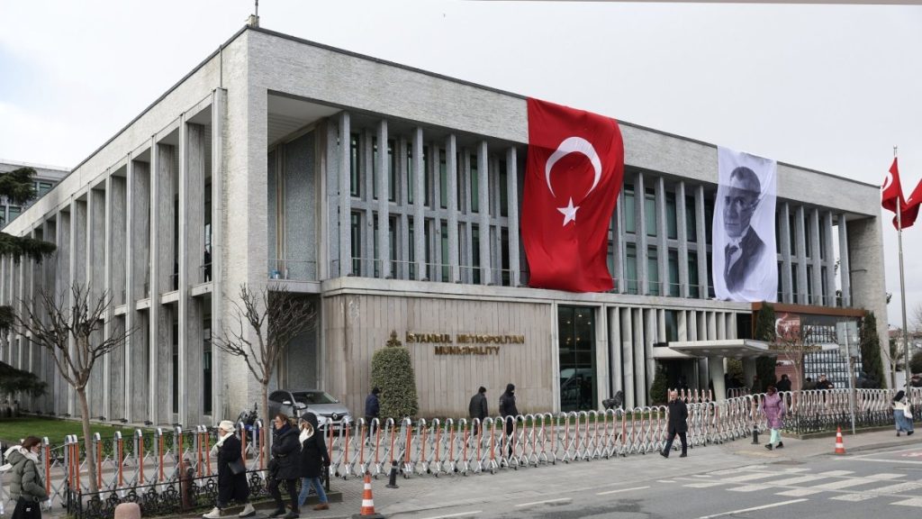 Istanbul police detain 47 more linked to municipal corruption case