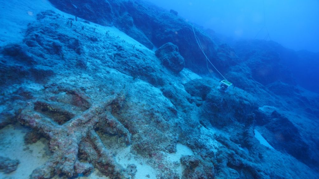 Excavations uncover 1,100-year-old sealed amphora in Türkiye’s Antalya