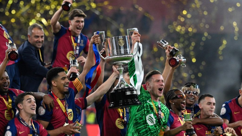 Barca hand Real extra time shocker to win Copa del Rey crown