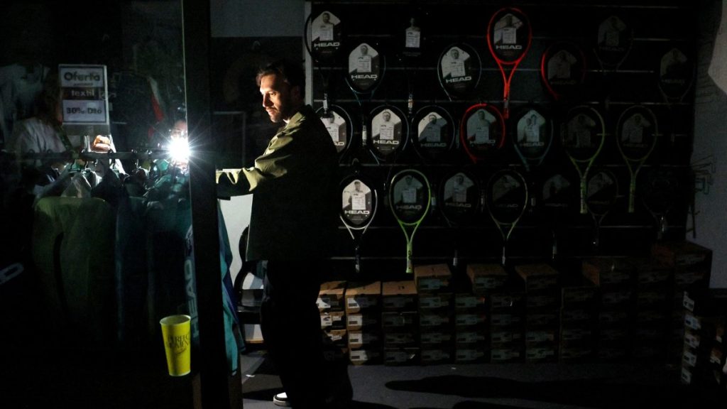 Power outage disrupts Monday play at Madrid Open